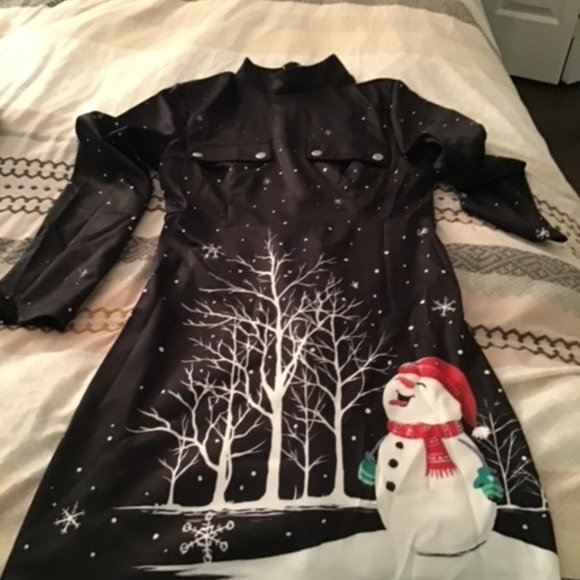 Fun Christmas Dress; size US 6/small - Picture 1 of 3